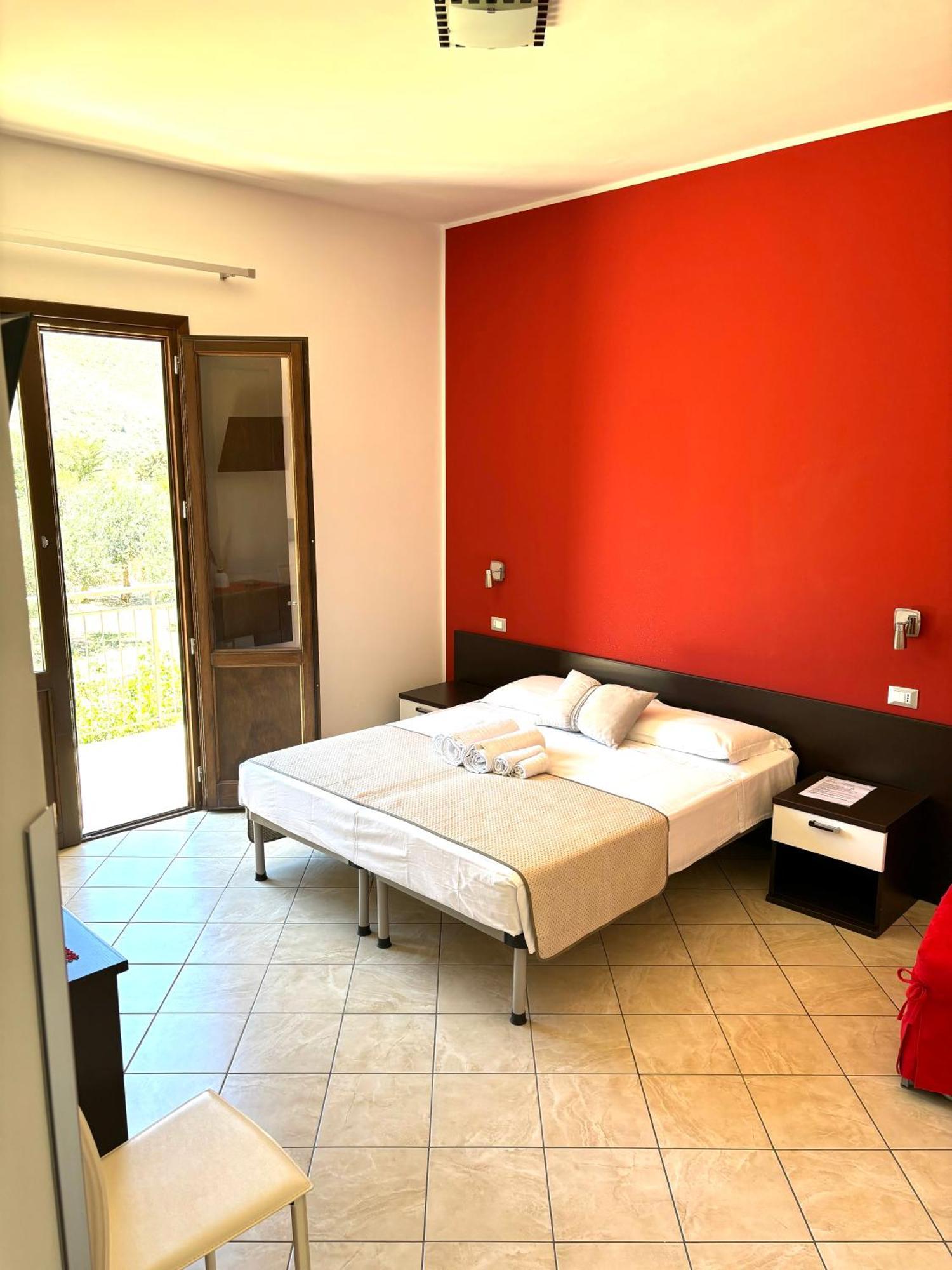 Bed And Breakfast Turi Castelluzzo Exterior foto