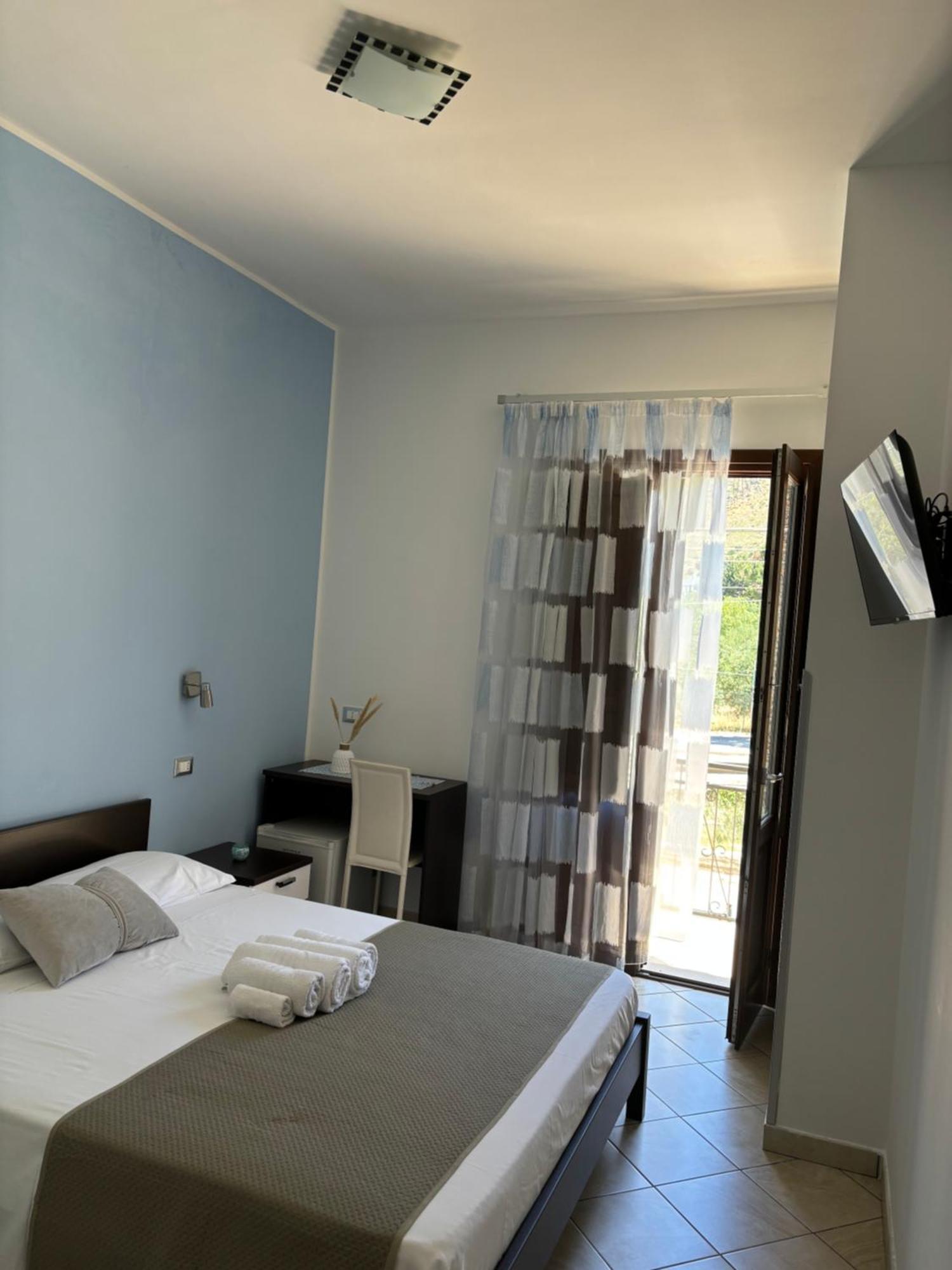 Bed And Breakfast Turi Castelluzzo Exterior foto
